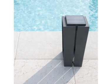 Solar ISOSS - The outdoor lamp with integrated solar panel