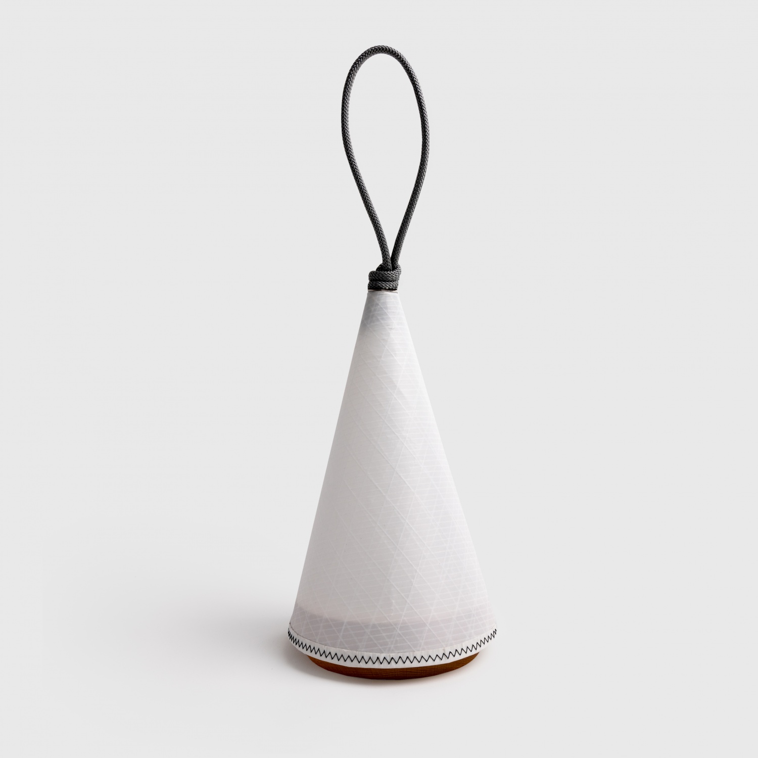 Cala Lamp: Nautical Design, Adjustable Light, 143 Hours of Autonomy Cala Lamp: Nautical Design, Adjustable Light, 143 Hours of Autonomy