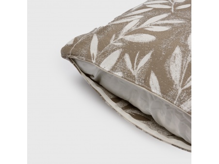 Marra: Waterproof Outdoor Pillow with Soft Padding | Maanta