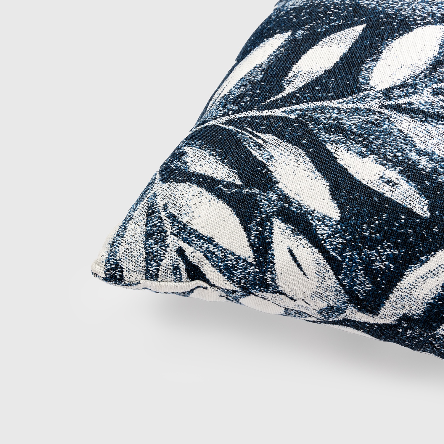 Marra: Waterproof Outdoor Pillow with Soft Padding | Maanta Marra: Waterproof Outdoor Pillow with Soft Padding | Maanta