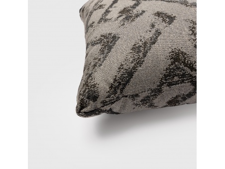 Marra: Waterproof Outdoor Pillow with Soft Padding | Maanta