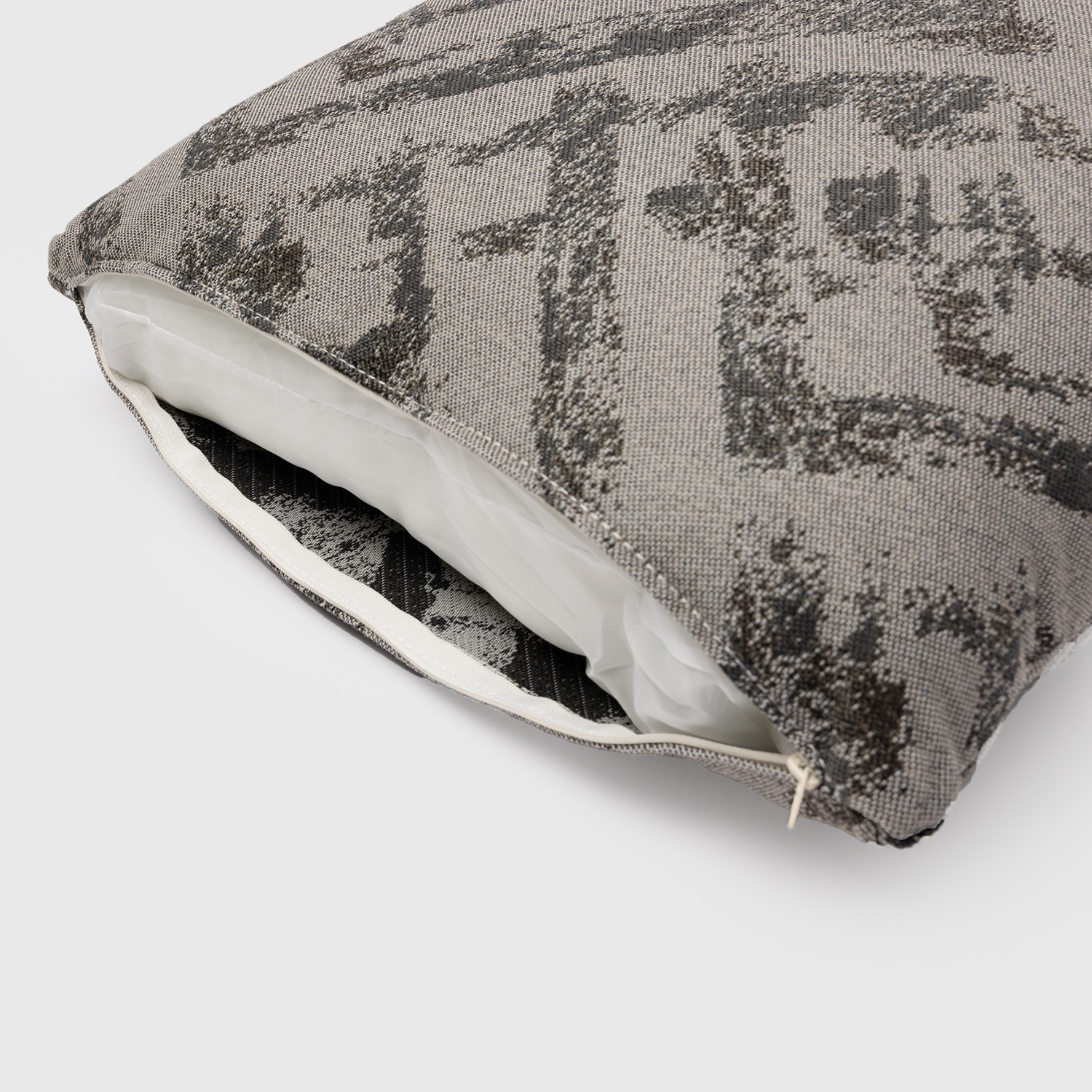 Marra: Waterproof Outdoor Pillow with Soft Padding | Maanta Marra: Waterproof Outdoor Pillow with Soft Padding | Maanta