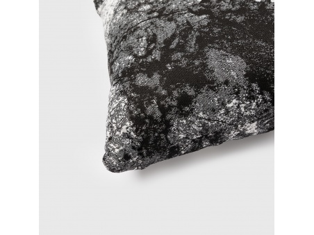 Marra: Waterproof Outdoor Pillow with Soft Padding | Maanta