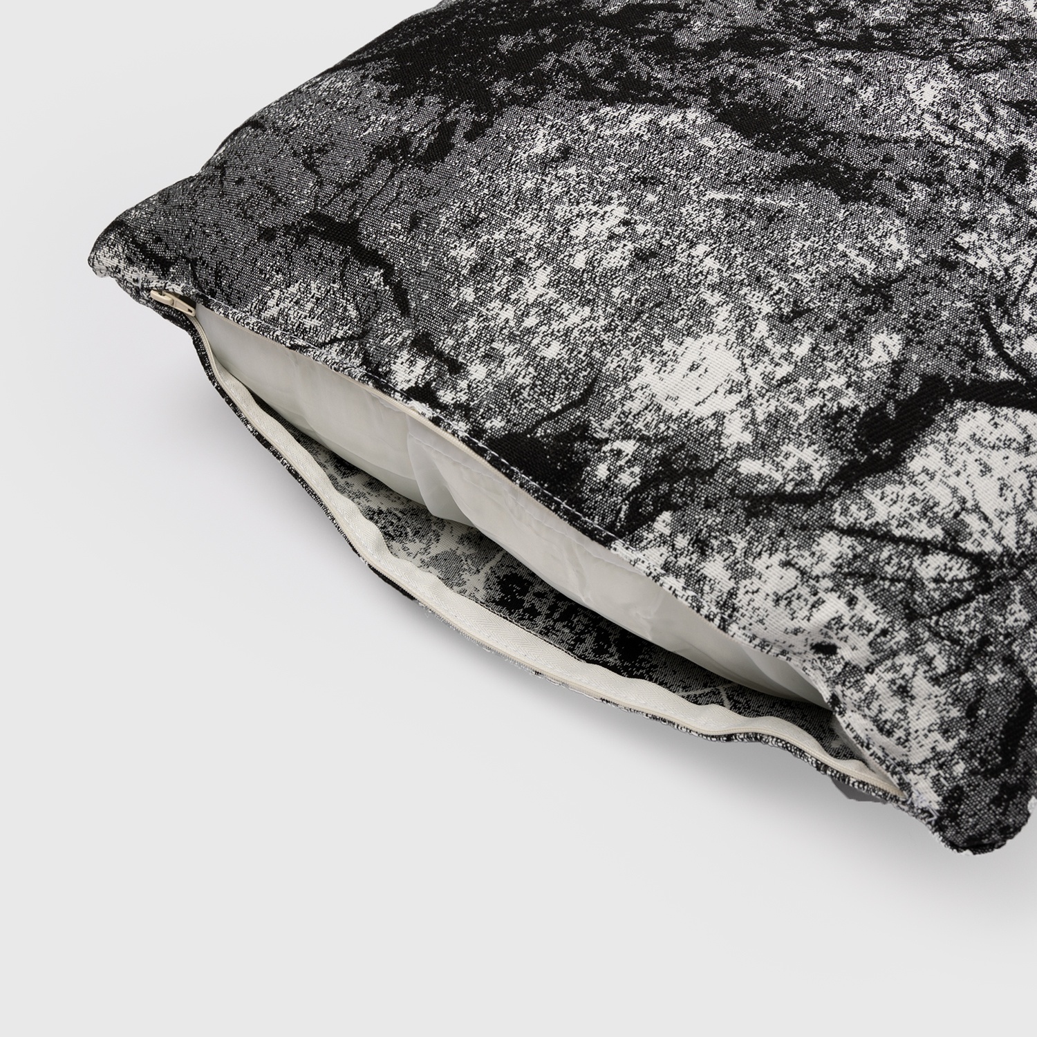 Marra: Waterproof Outdoor Pillow with Soft Padding | Maanta Marra: Waterproof Outdoor Pillow with Soft Padding | Maanta