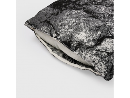 Marra: Waterproof Outdoor Pillow with Soft Padding | Maanta