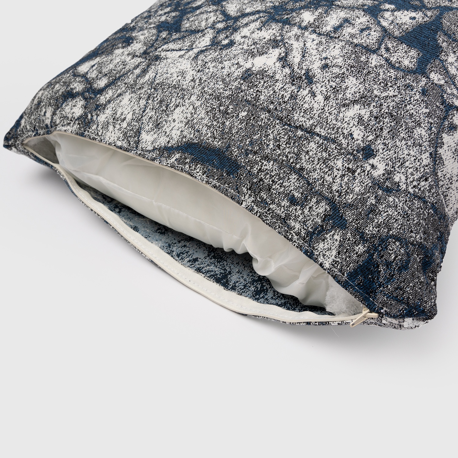 Marra: Waterproof Outdoor Pillow with Soft Padding | Maanta Marra: Waterproof Outdoor Pillow with Soft Padding | Maanta