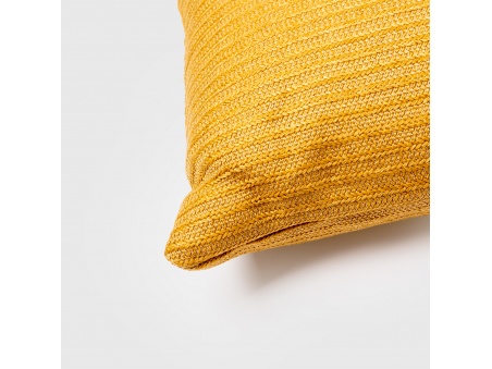 Marra: Waterproof Outdoor Pillow with Soft Padding | Maanta