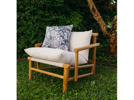 Marra: Waterproof Outdoor Pillow with Soft Padding | Maanta