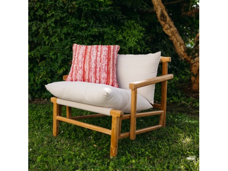 Marra: Waterproof Outdoor Pillow with Soft Padding | Maanta