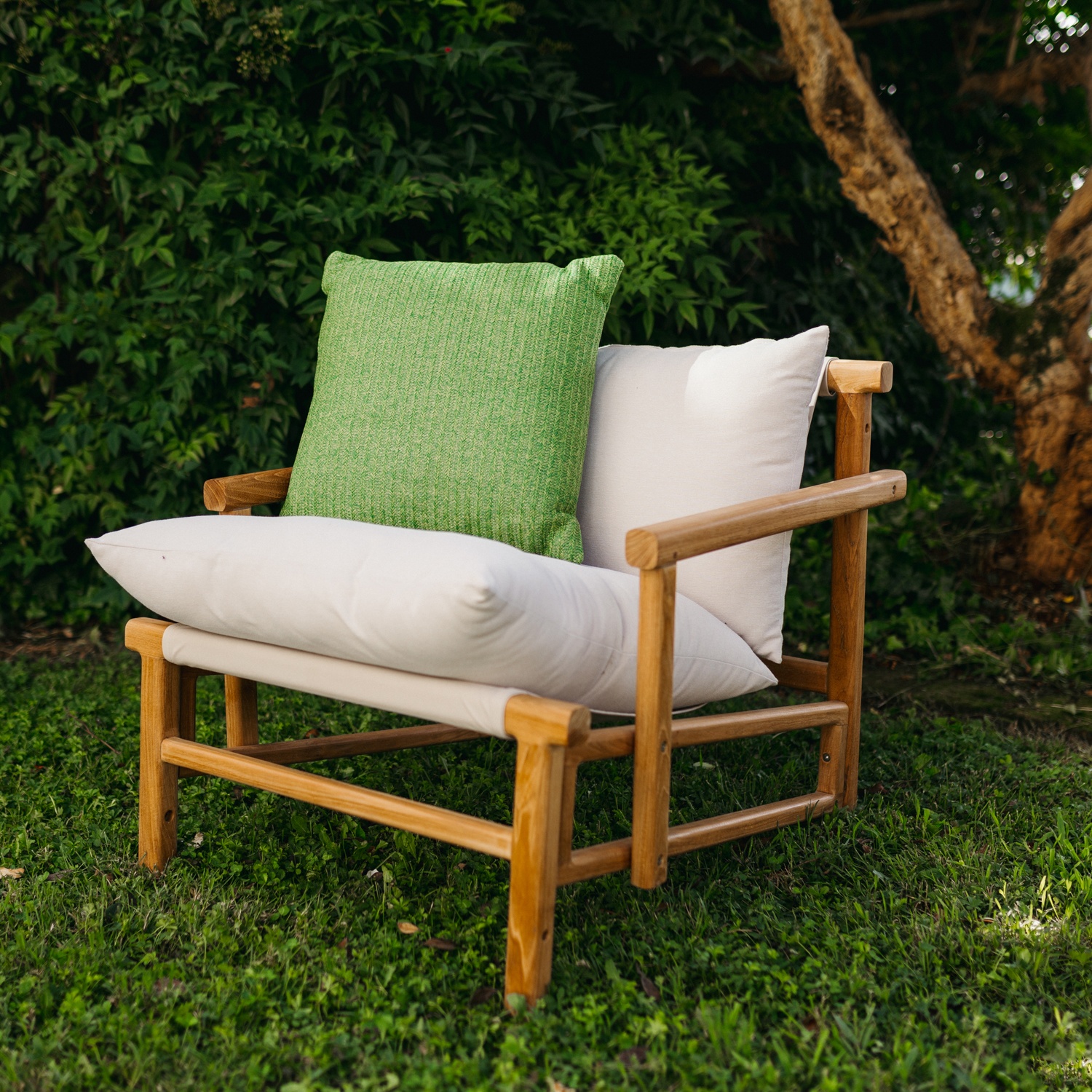 Marra: Waterproof Outdoor Pillow with Soft Padding | Maanta Marra: Waterproof Outdoor Pillow with Soft Padding | Maanta