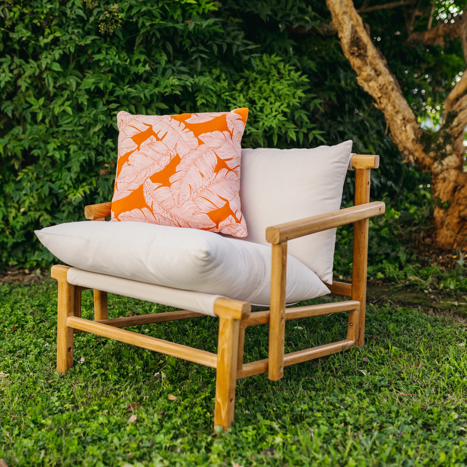 Marra: Waterproof Outdoor Pillow with Soft Padding | Maanta Marra: Waterproof Outdoor Pillow with Soft Padding | Maanta