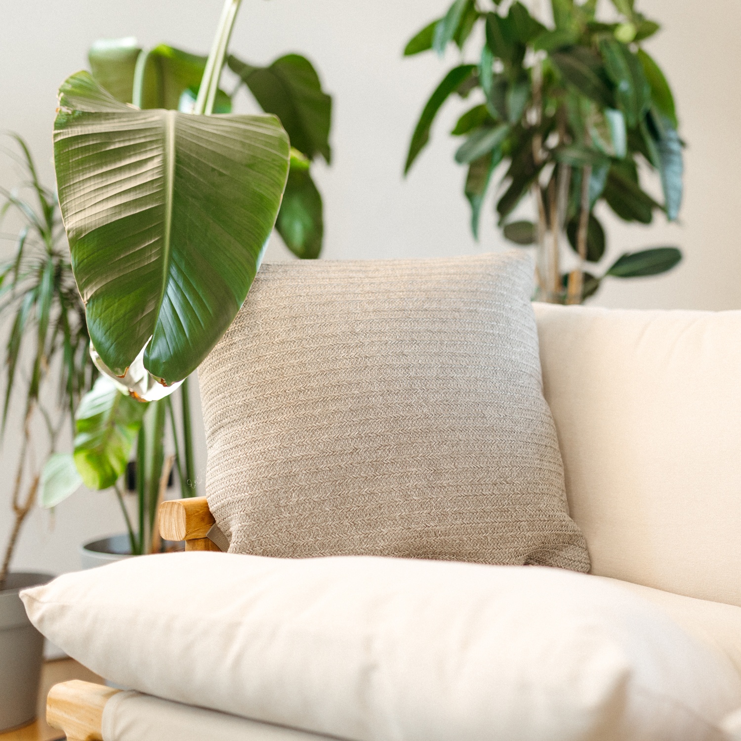 Marra: Waterproof Outdoor Pillow with Soft Padding | Maanta Marra: Waterproof Outdoor Pillow with Soft Padding | Maanta