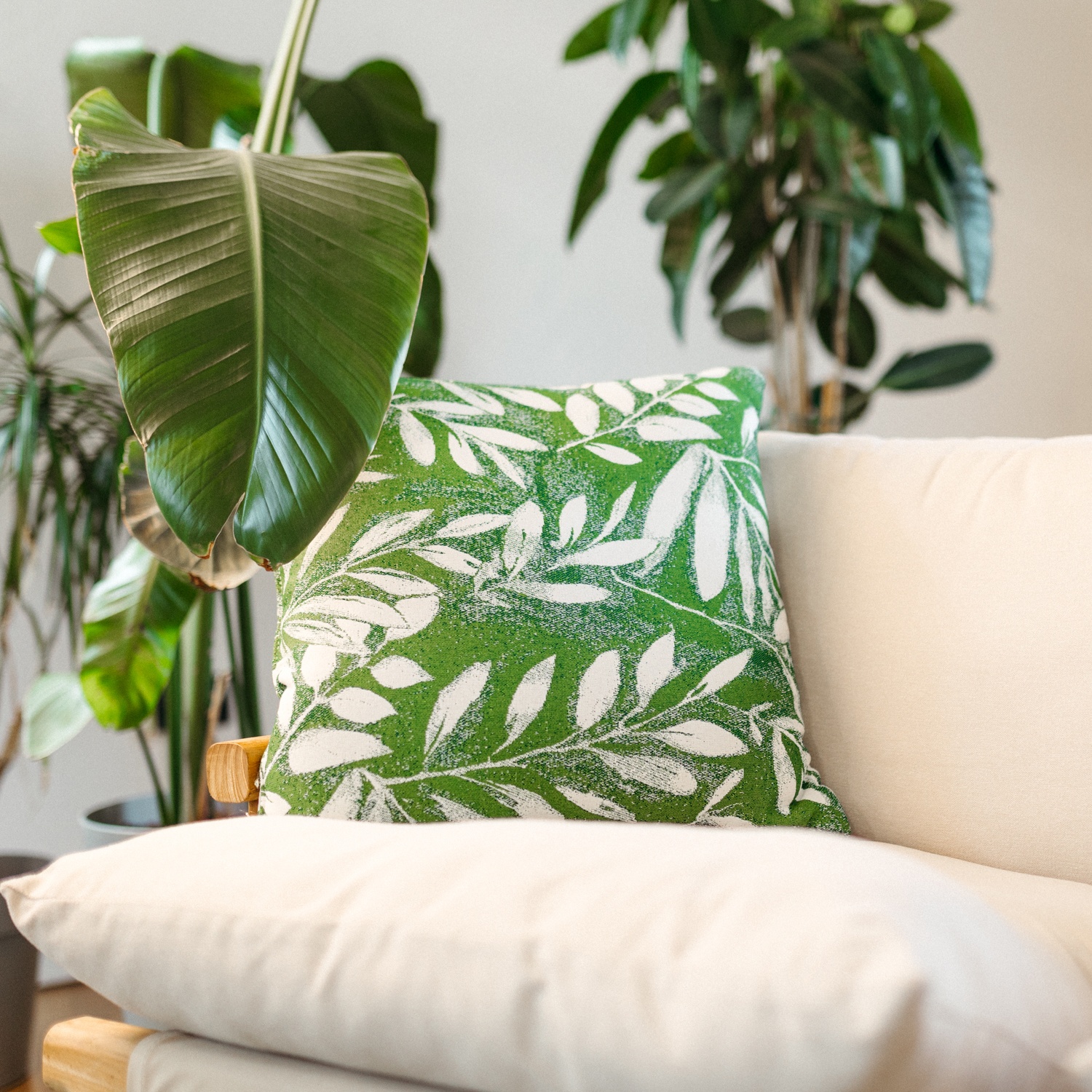 Marra: Waterproof Outdoor Pillow with Soft Padding | Maanta Marra: Waterproof Outdoor Pillow with Soft Padding | Maanta