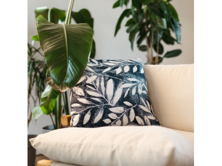 Marra: Waterproof Outdoor Pillow with Soft Padding | Maanta