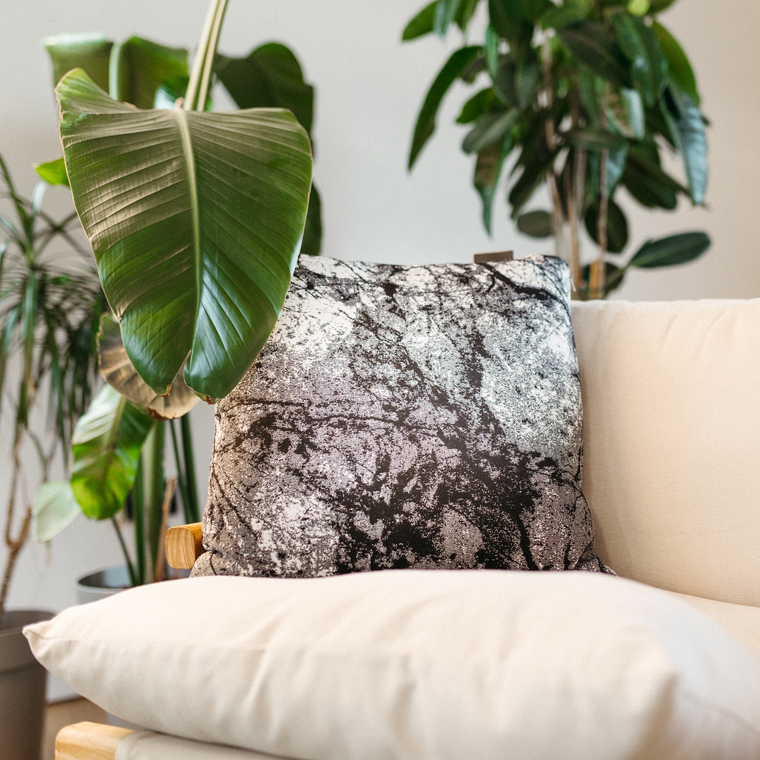 Marra: Waterproof Outdoor Pillow with Soft Padding | Maanta Marra: Waterproof Outdoor Pillow with Soft Padding | Maanta