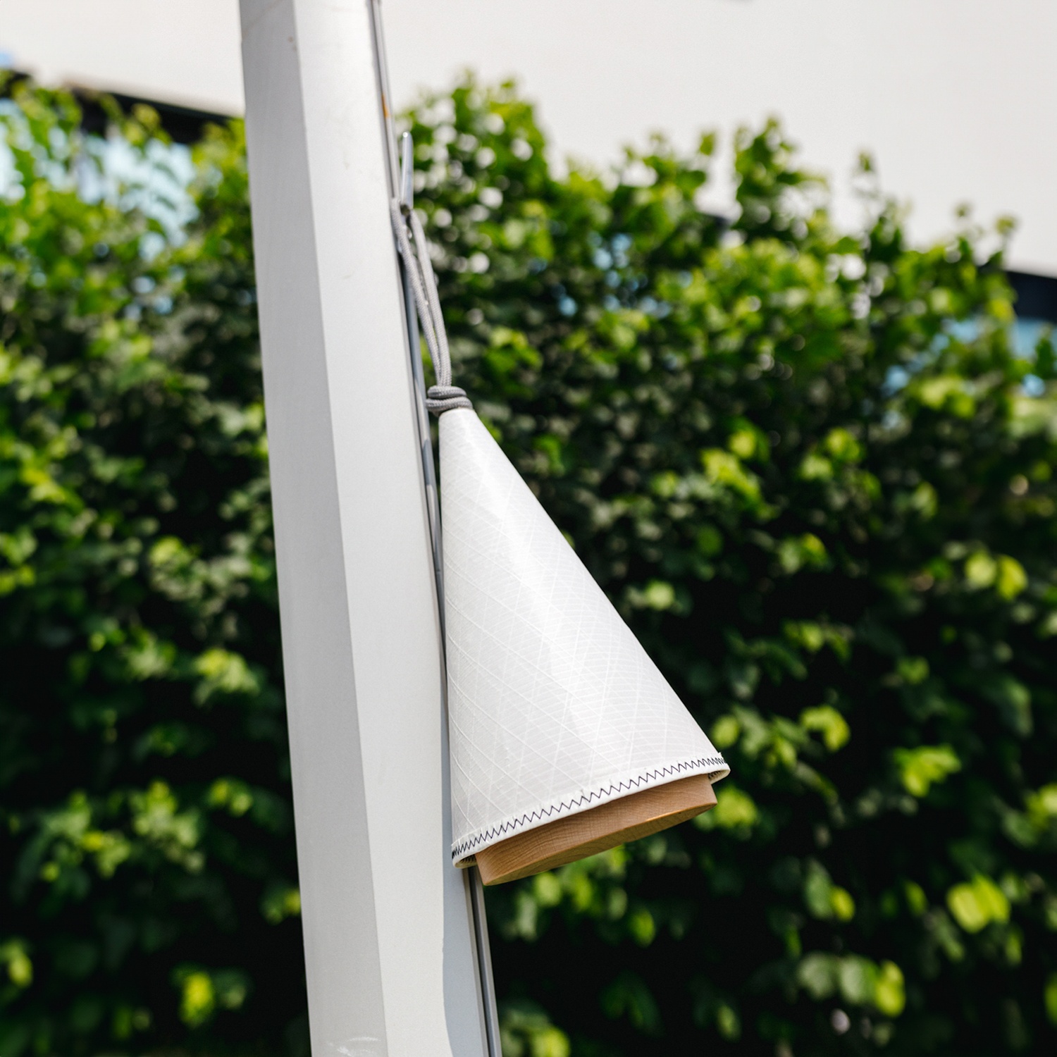 Cala Lamp: Nautical Design, Adjustable Light, 143 Hours of Autonomy Cala Lamp: Nautical Design, Adjustable Light, 143 Hours of Autonomy