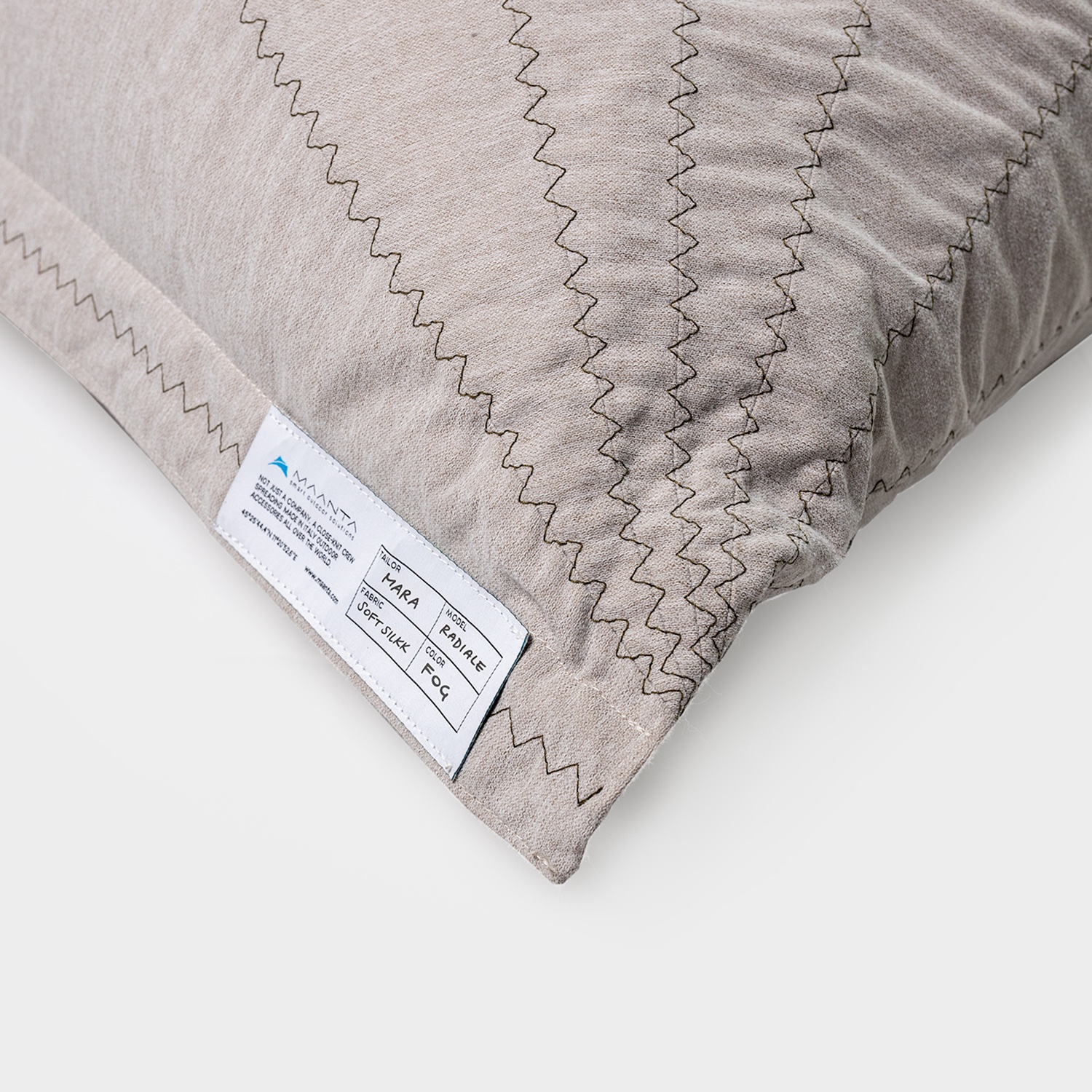 Randa: the Unique Bean Bag with Radial Design for Outdoors and Indoors Randa: the Unique Bean Bag with Radial Design for Outdoors and Indoors