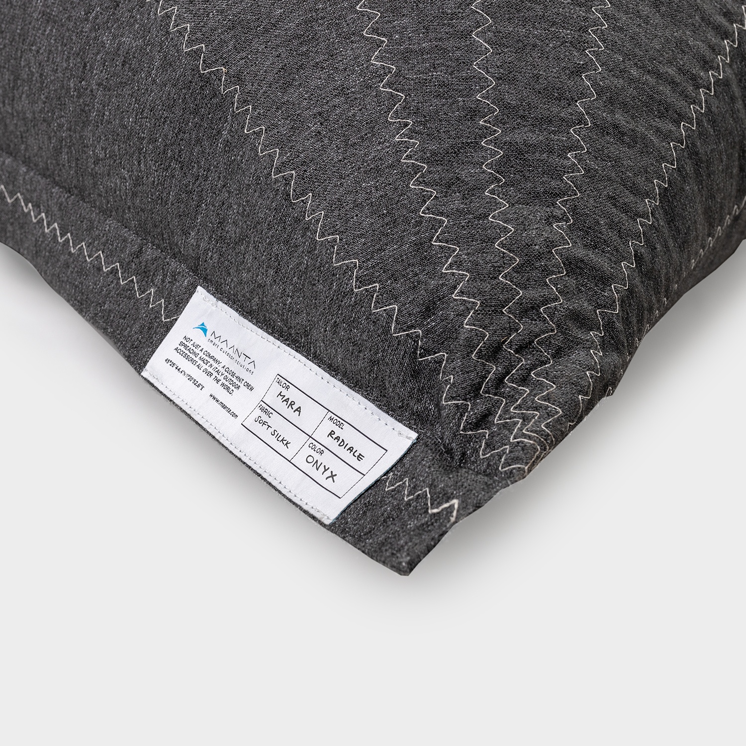 Randa: the Unique Bean Bag with Radial Design for Outdoors and Indoors Randa: the Unique Bean Bag with Radial Design for Outdoors and Indoors