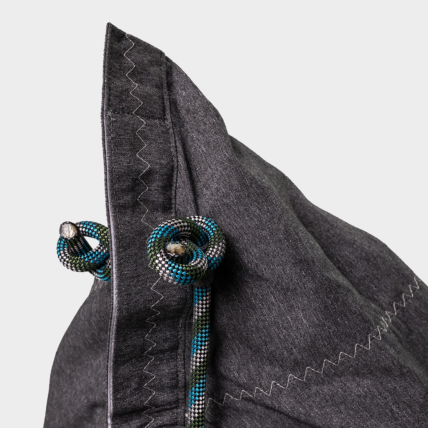 Randa: the Unique Bean Bag with Radial Design for Outdoors and Indoors Randa: the Unique Bean Bag with Radial Design for Outdoors and Indoors