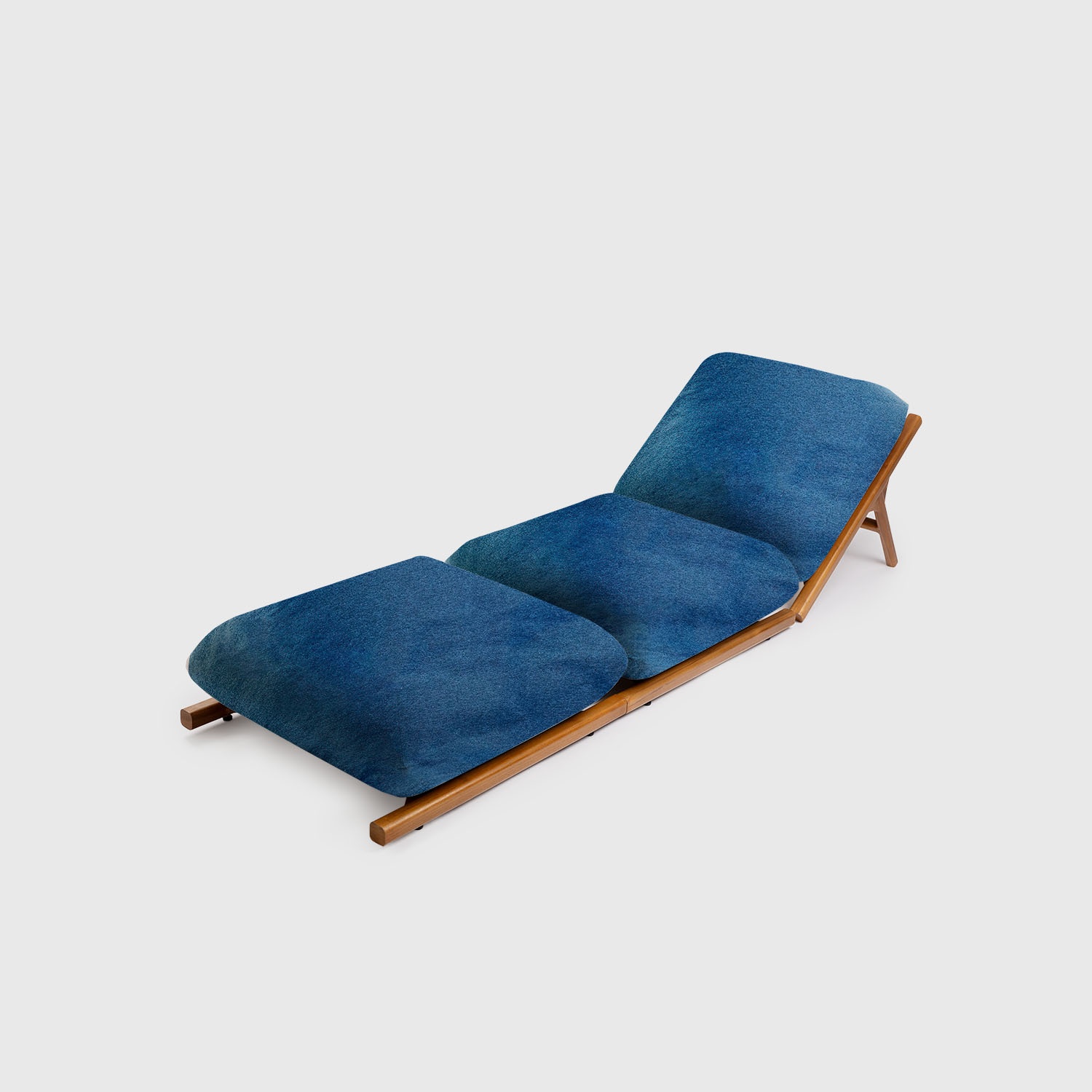 Tuga: Teak sun lounger Unique Nautical Design Tuga: Teak sun lounger Unique Nautical Design