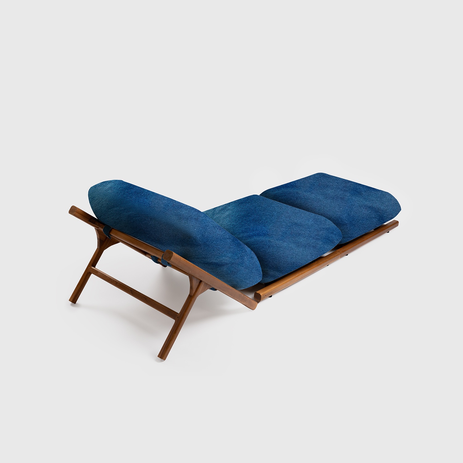 Tuga: Teak sun lounger Unique Nautical Design Tuga: Teak sun lounger Unique Nautical Design