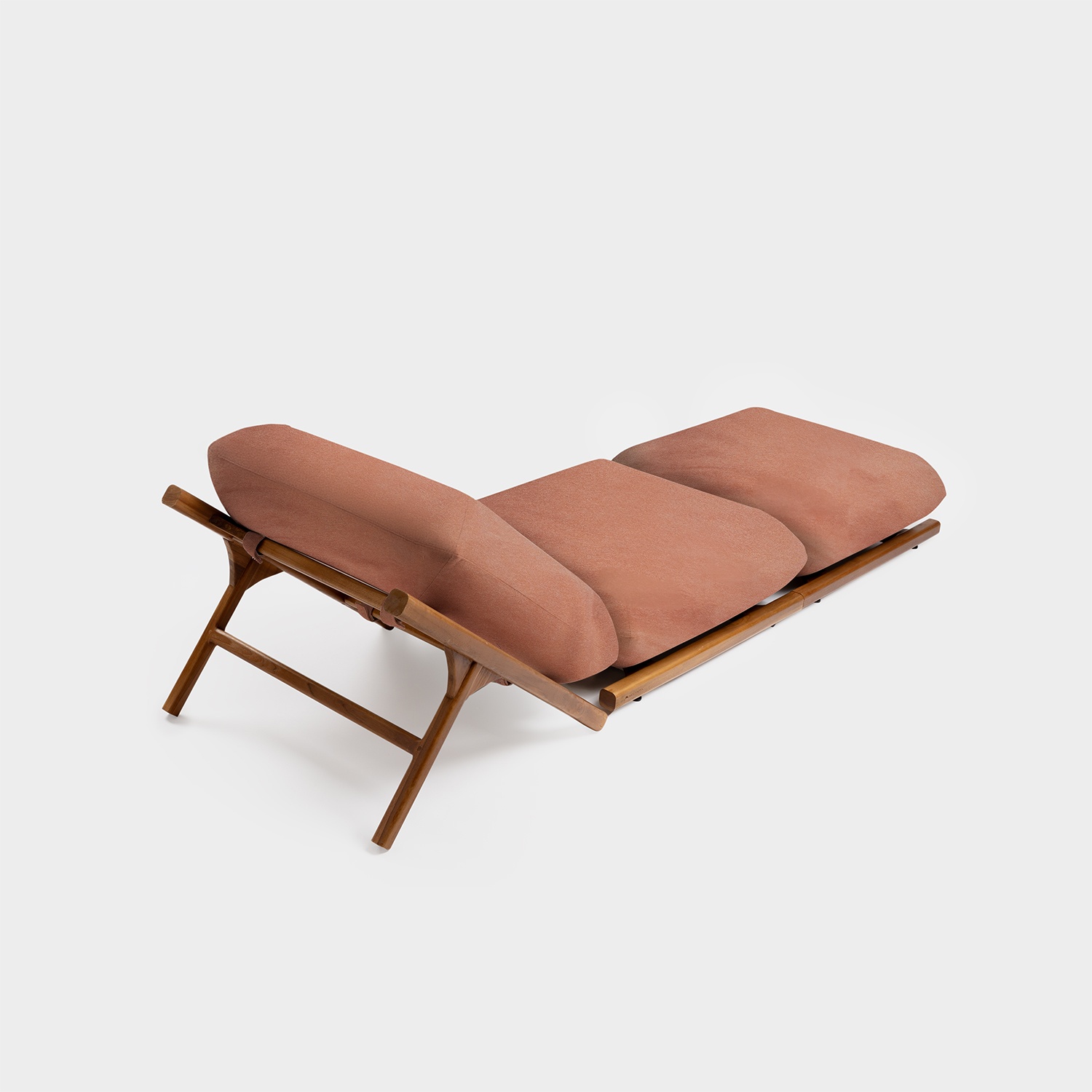 Tuga: Teak sun lounger Unique Nautical Design Tuga: Teak sun lounger Unique Nautical Design