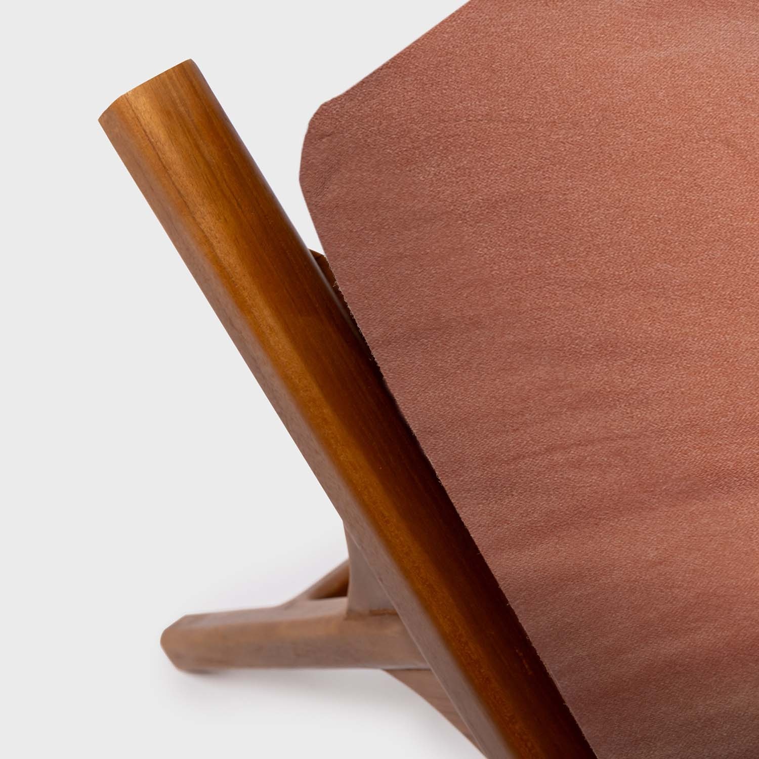 Tuga: Teak sun lounger Unique Nautical Design Tuga: Teak sun lounger Unique Nautical Design