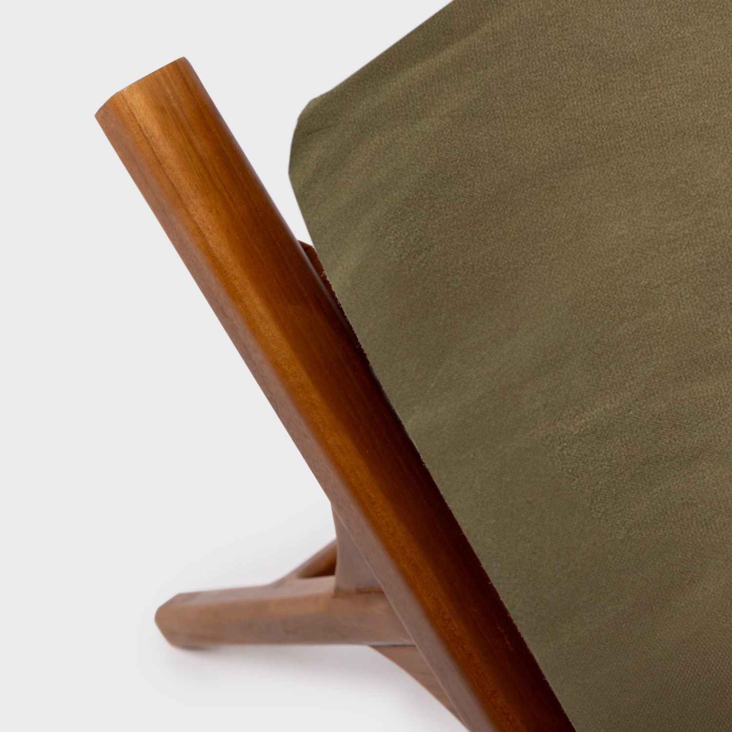 Tuga: Teak sun lounger Unique Nautical Design Tuga: Teak sun lounger Unique Nautical Design