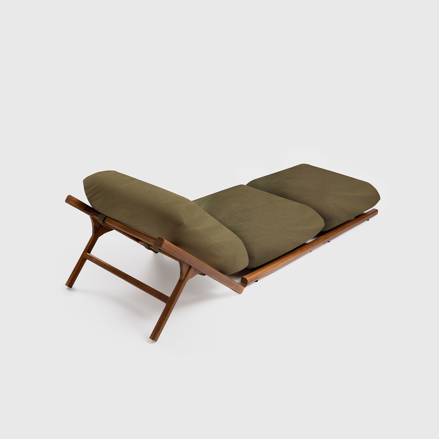 Tuga: Teak sun lounger Unique Nautical Design Tuga: Teak sun lounger Unique Nautical Design