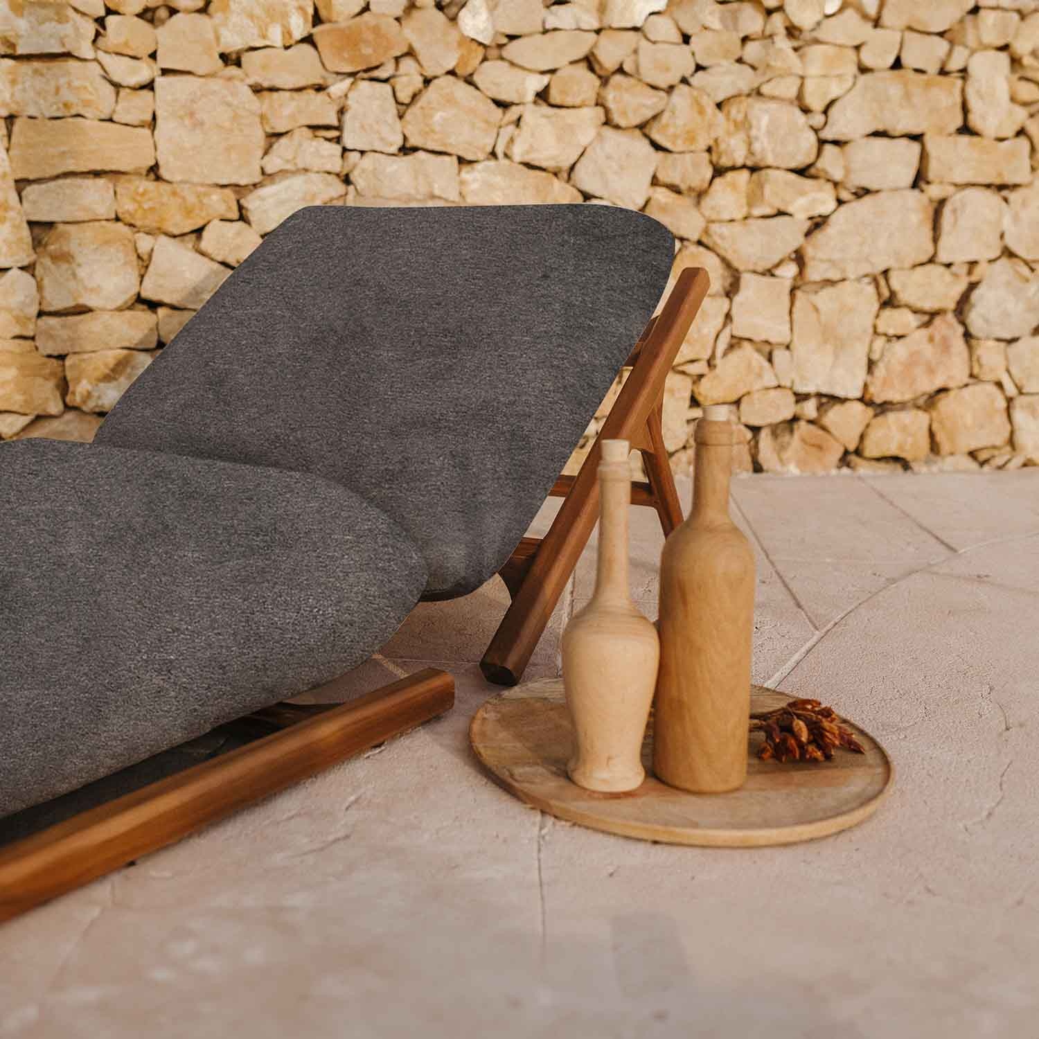 Tuga: Teak sun lounger Unique Nautical Design Tuga: Teak sun lounger Unique Nautical Design