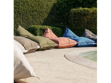 Randa XL - Outdoor bean bag chair with a radial design