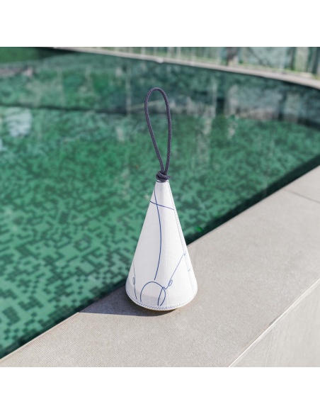 Cala Lamp: Nautical Design, Adjustable Light, 143 Hours of Autonomy