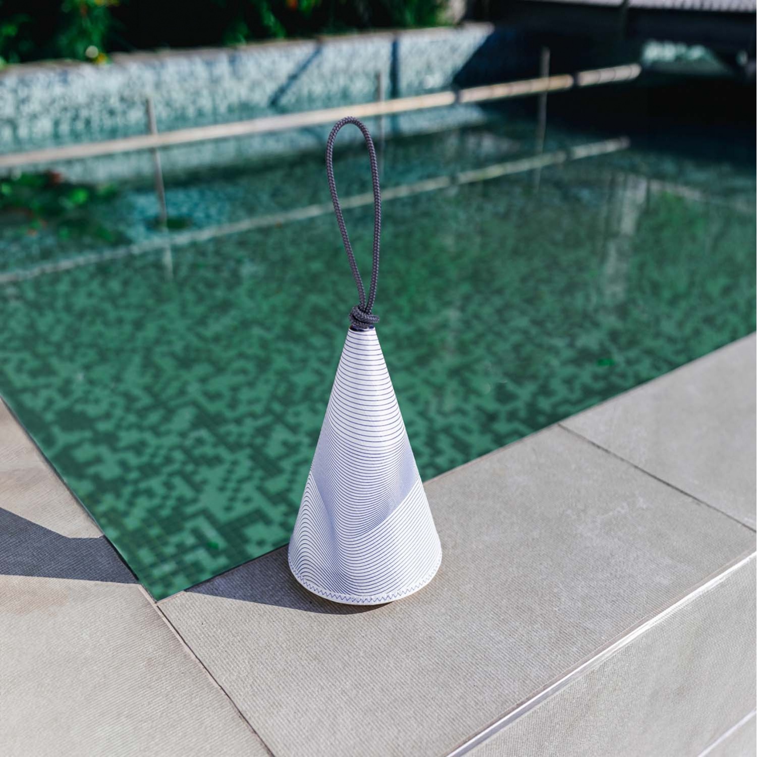 Cala Lamp: Nautical Design, Adjustable Light, 143 Hours of Autonomy Cala Lamp: Nautical Design, Adjustable Light, 143 Hours of Autonomy