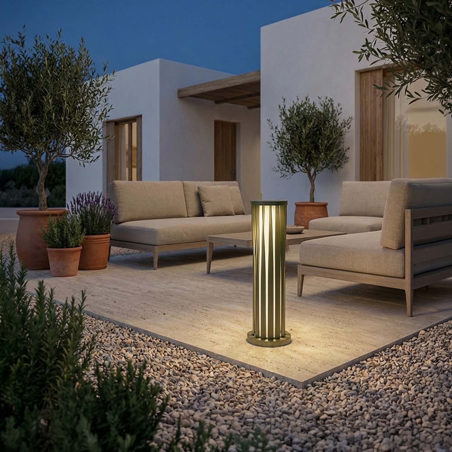 Helira: Modern Solar Light for Garden