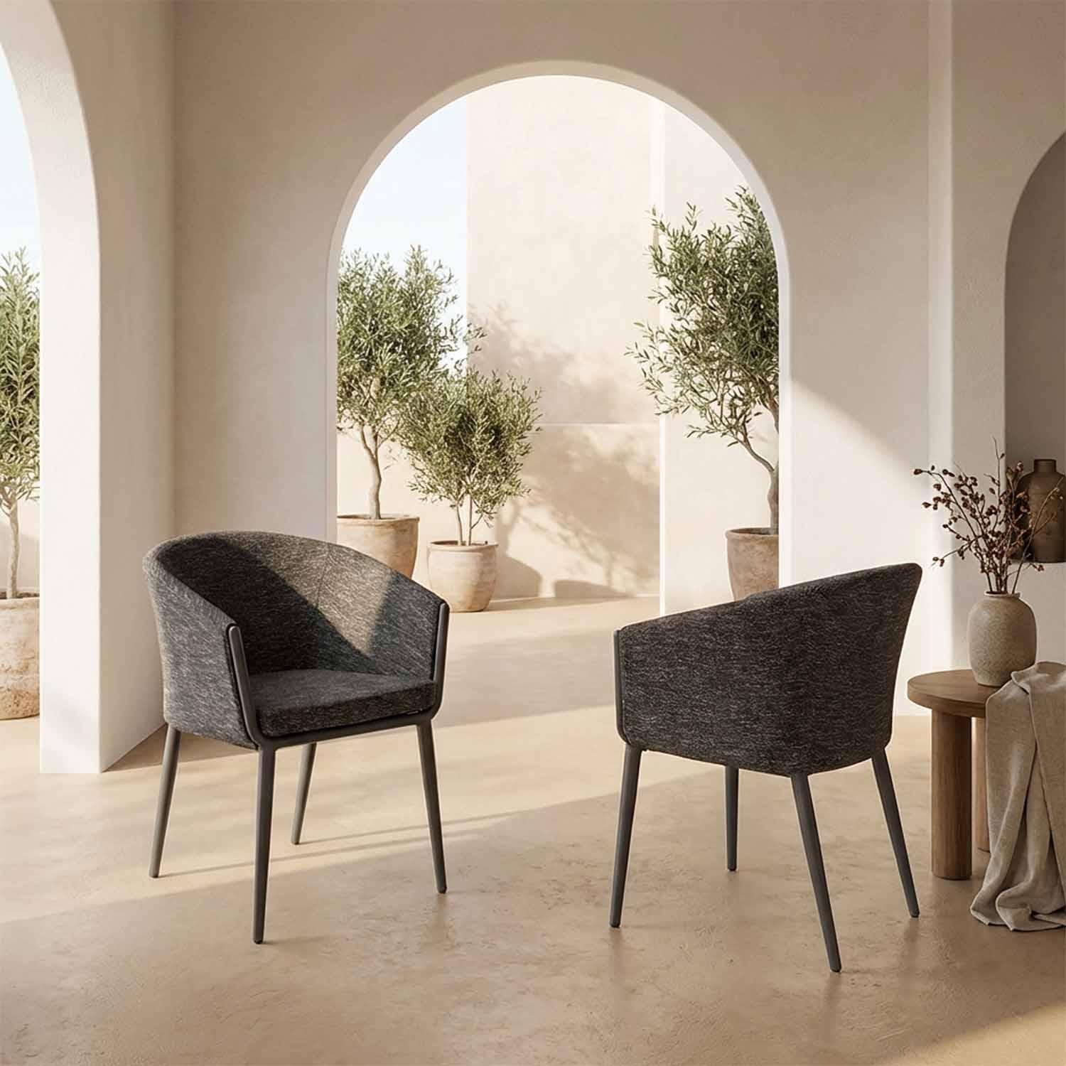 Mitara: Outdoor Dining Armchair in Solution-Dyed Fabric