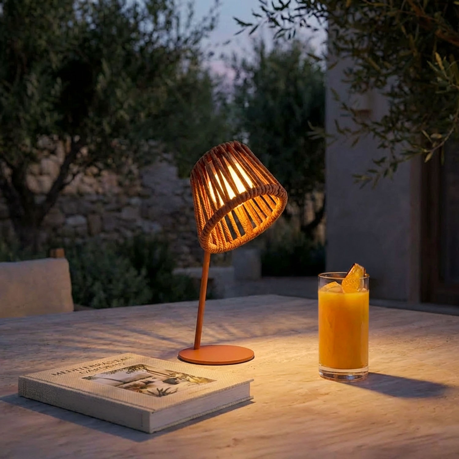 Mini Ropelle: Rechargeable Table Lamp in Olefin Rope